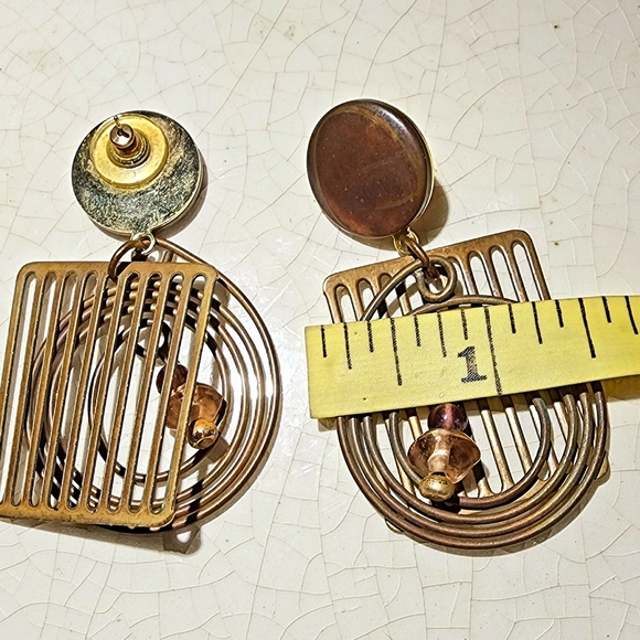 Bronze Brown Memphis style spiral shapes with amber gemstone earrings - Picture 5 of 5